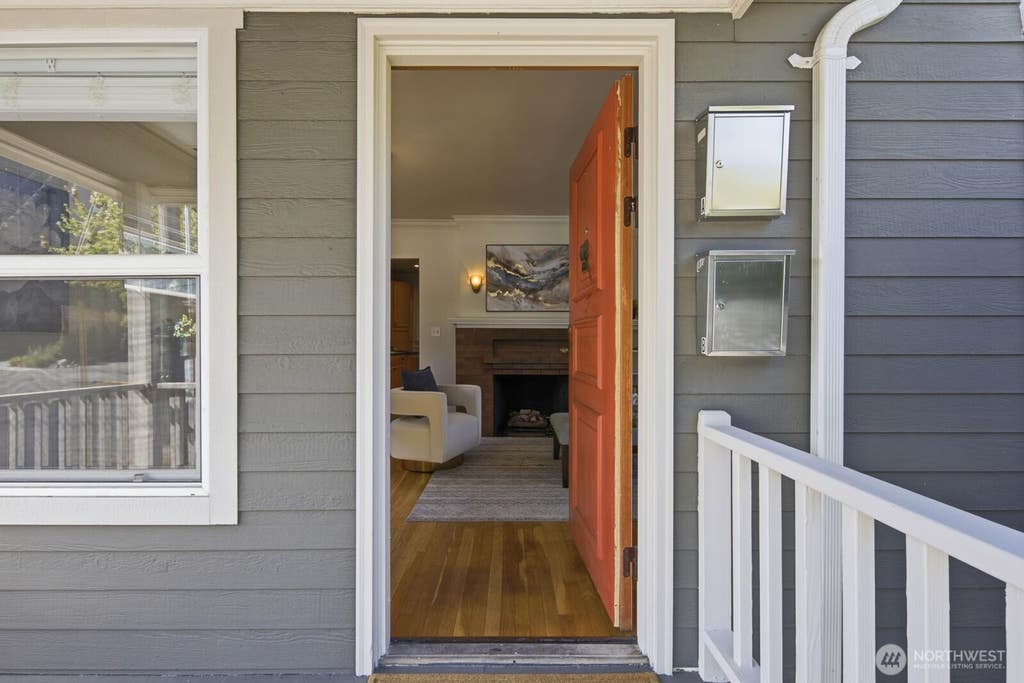 Photo of 1709 N 35th Street, Seattle, WA 98103 (MLS # 2558306)