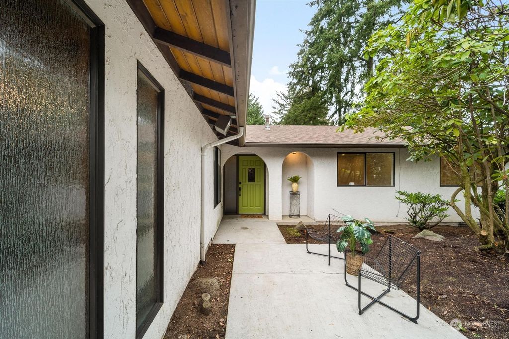 Photo of 6346 NE 156th Street, Kenmore, WA 98028 (MLS # 2034294)