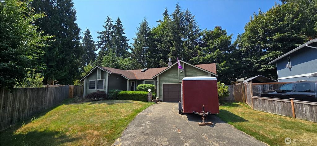 Photo of 8716 157th Street Ct E, Puyallup, WA 98375 (MLS # 2465856)