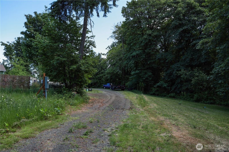 712 Cornwall Road NW