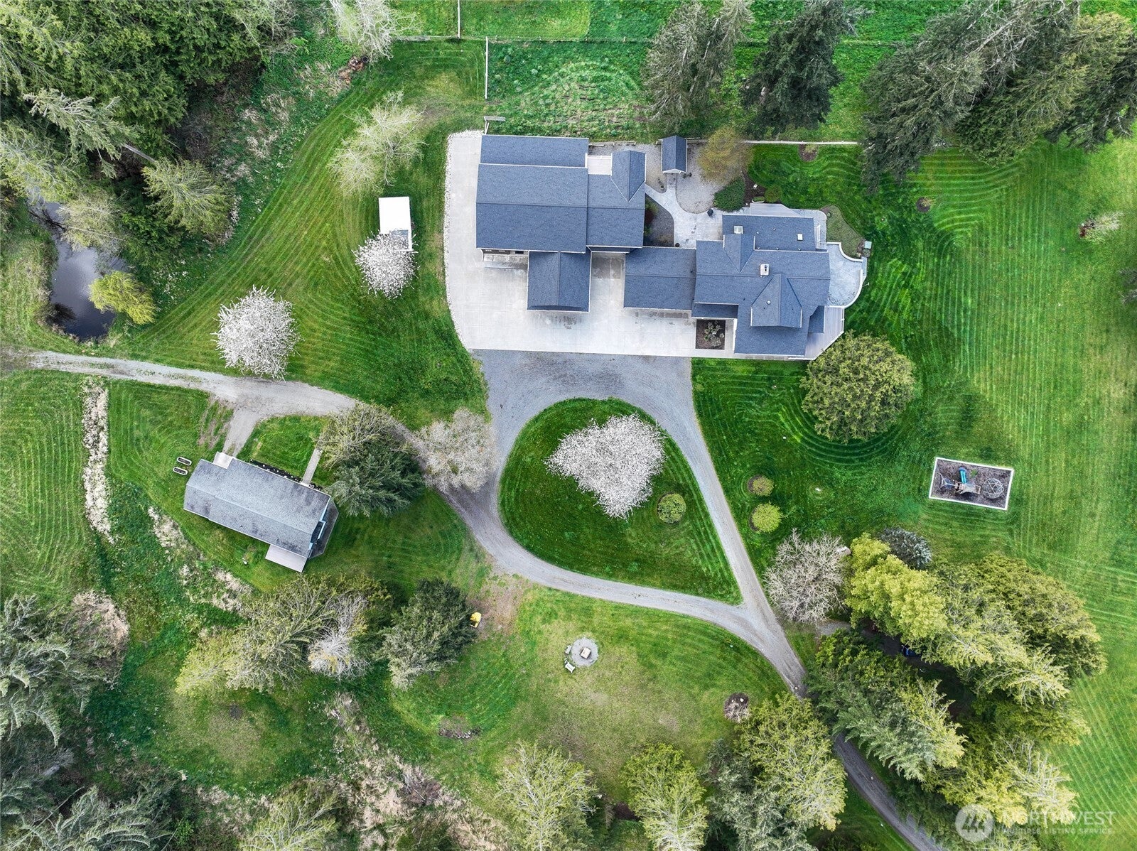 Mount Vernon, Washington, 98274, United States, 10 Bedrooms Bedrooms, ,7 BathroomsBathrooms,Residential,Active,2037494