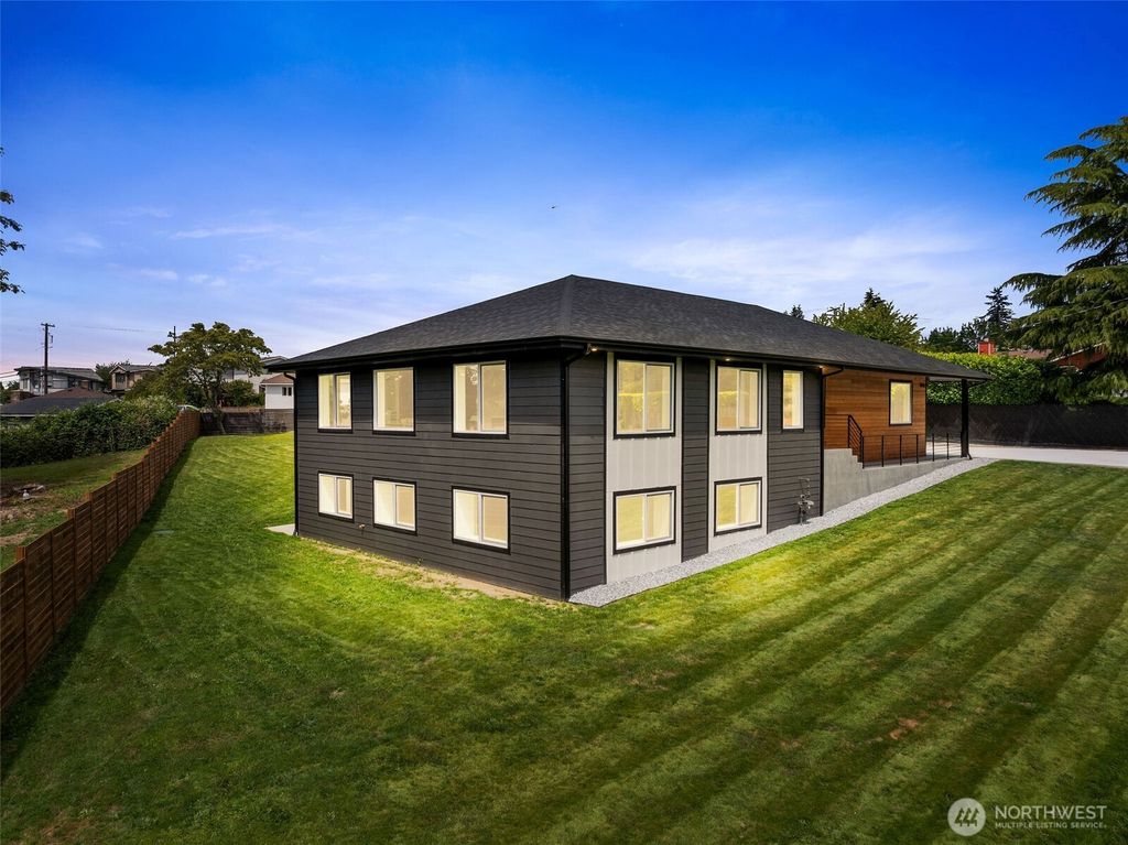 Photo of 10502 166th Street, Renton, WA 98055 (MLS # 2385270)