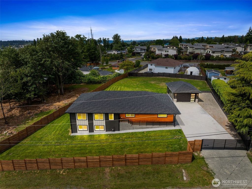 Photo of 10502 166th Street, Renton, WA 98055 (MLS # 2385270)