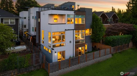 Photo of 928 34th Avenue, Seattle, WA 98122 (MLS # 2470421)