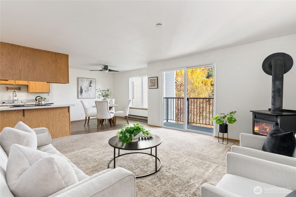 Photo of 25720 114th Avenue SE #F307, Kent, WA 98030 (MLS # 2483020)