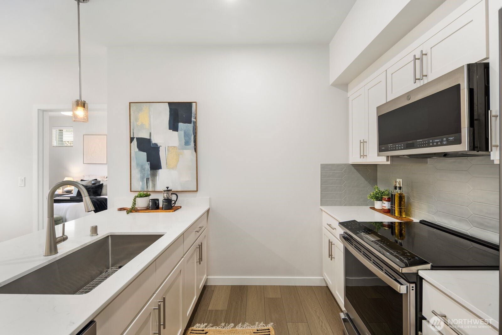 1237 Meander Way SE 101