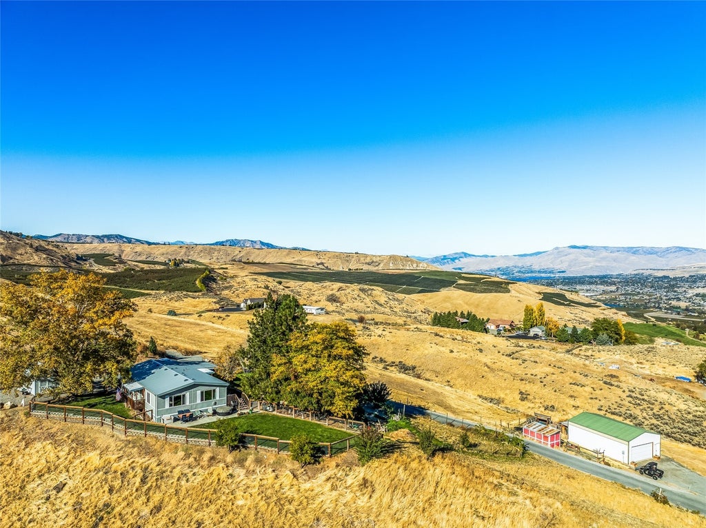 Photo of 4660 Crown Lane, Malaga, WA 98828 (MLS # 2596630)