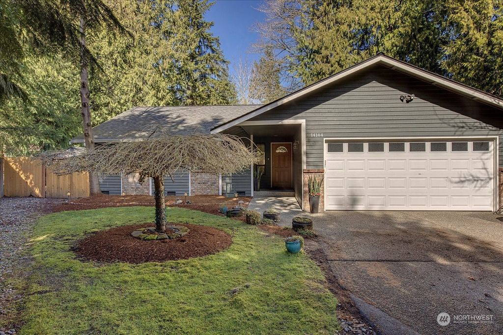 Photo of 14144 280th Lane NE, Duvall, WA 98019 (MLS # 2210987)