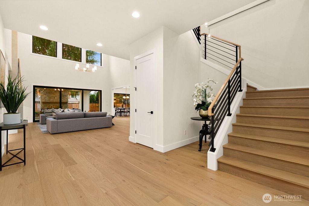 Photo of 27 Tulalip Key, Bellevue, WA 98006 (MLS # 2379024)