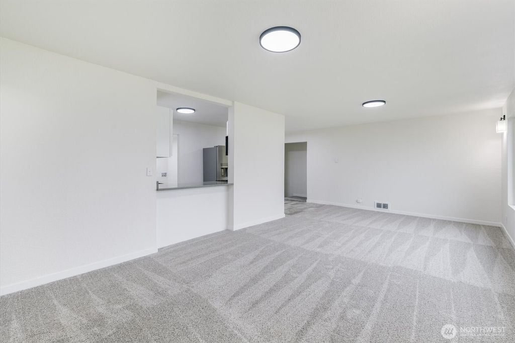 Photo of 310 Cypress Street, Longview, WA 98632 (MLS # 2471813)