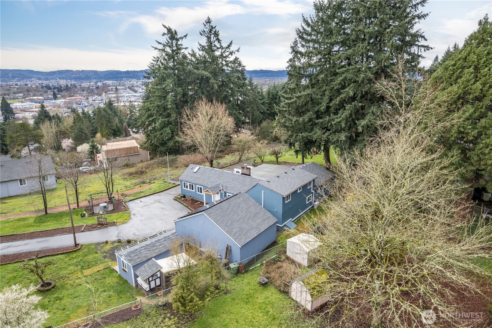 2337 W Castleman Street