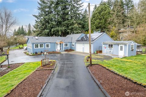 Photo of 2337 W Castleman Street, Longview, WA 98632 (MLS # 2485018)