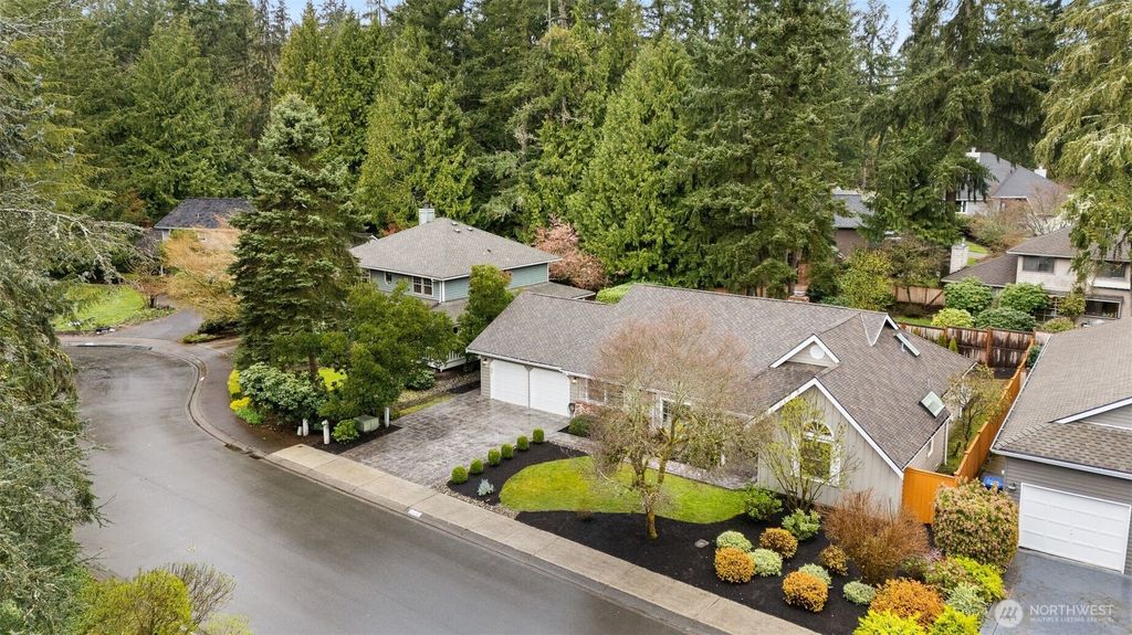 Photo of 21024 NE 36th Street, Sammamish, WA 98074 (MLS # 2382167)