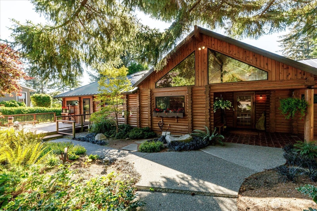 Photo of 1660 Seacrest Lane, Coupeville, WA 98239 (MLS # 2580470)
