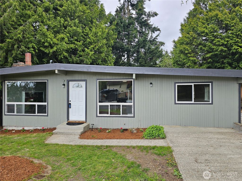 Photo of 16738 2nd Avenue NE, Shoreline, WA 98155 (MLS # 2362744)