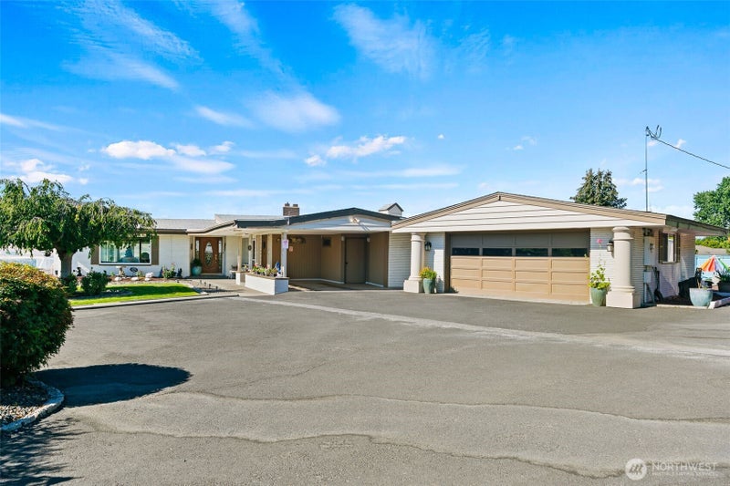 714 N 58th Avenue