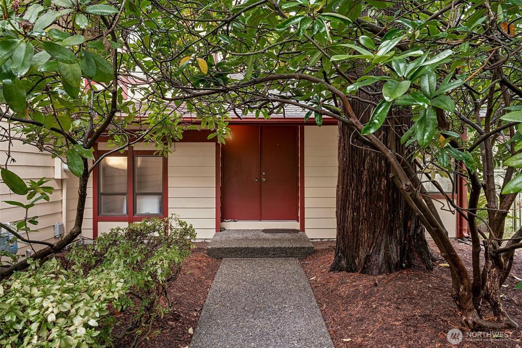 Photo of 34609 4th Place S, Federal Way, WA 98003 (MLS # 2455482)