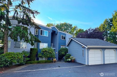 Photo of 10834 NE 68th Street #B5, Kirkland, WA 98033 (MLS # 2525371)