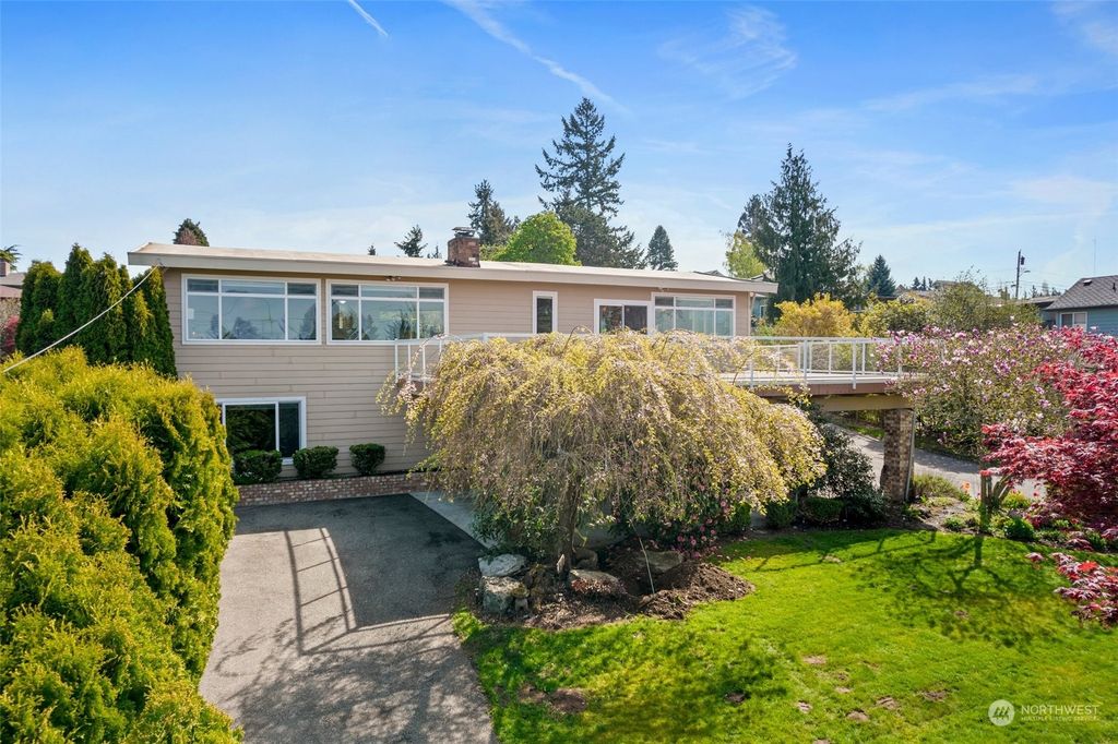 Photo of 18440 4th Avenue SW, Normandy Park, WA 98166 (MLS # 2304670)