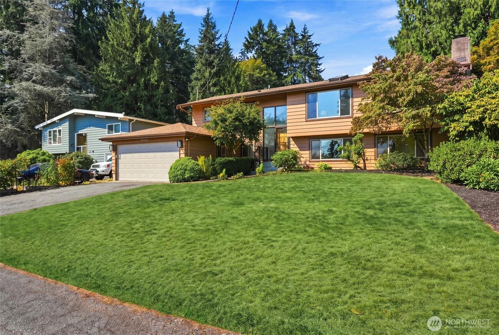 Photo of 22118 78th Place W, Edmonds, WA 98026 (MLS # 2574626)