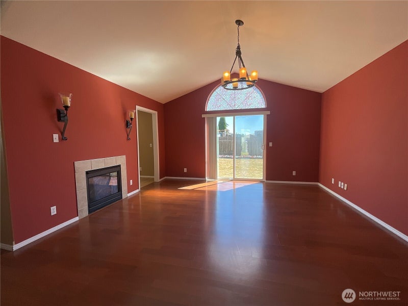 1382 NW Kathleen Drive