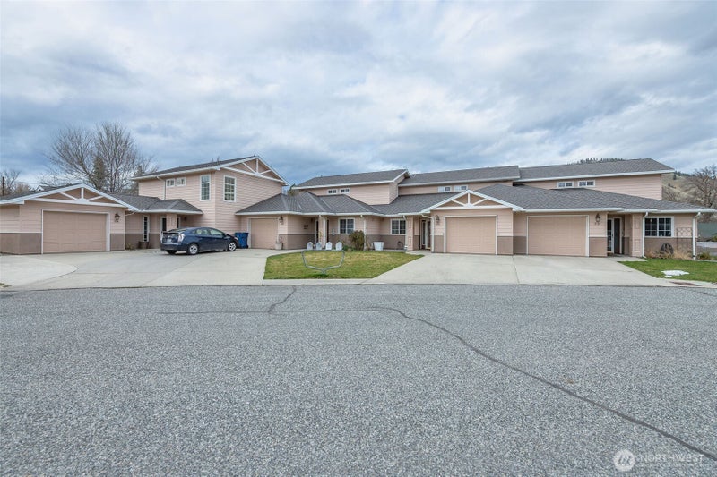111 Whitebirch Place C
