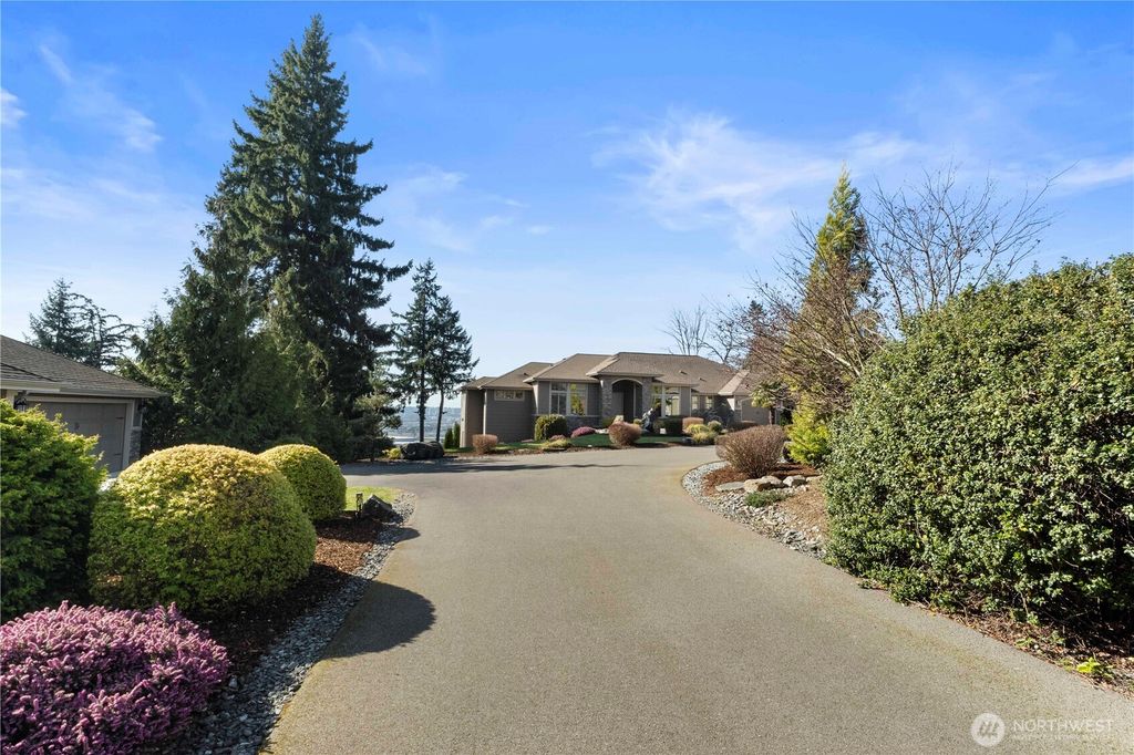 Photo of 518 64th Avenue Ct East, Fife, WA 98424 (MLS # 2487513)