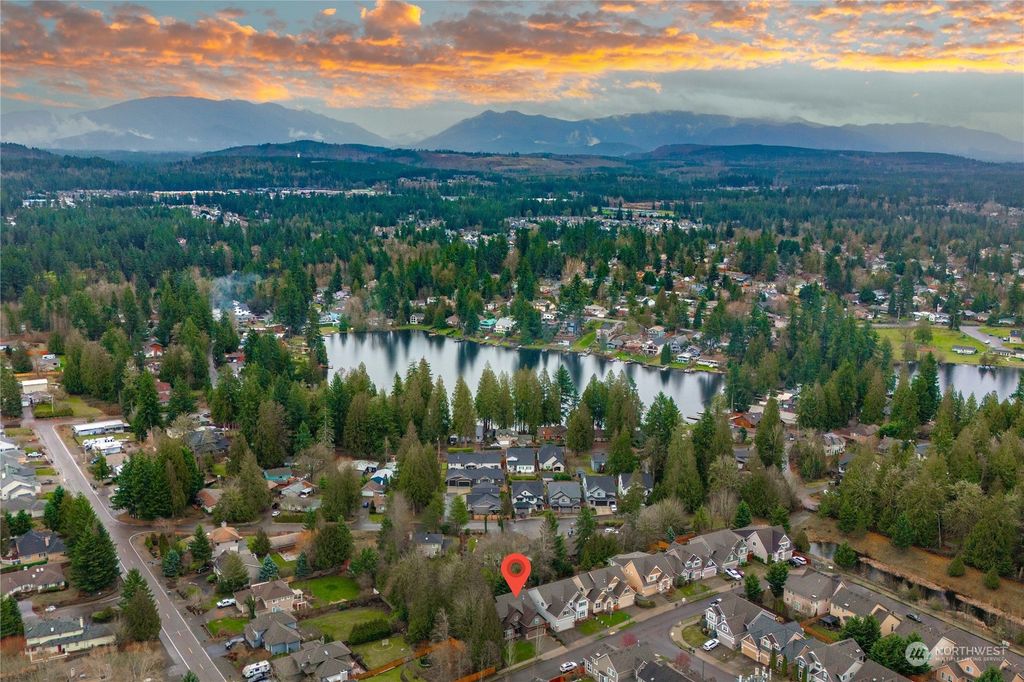 Photo of 25824 214th Avenue SE, Maple Valley, WA 98038 (MLS # 2197522)