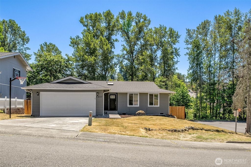 Photo of 2607 S 379th Place, Federal Way, WA 98003 (MLS # 2384585)