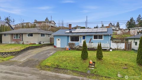 Photo of 232 Bridgeway, Everett, WA 98201 (MLS # 2485613)