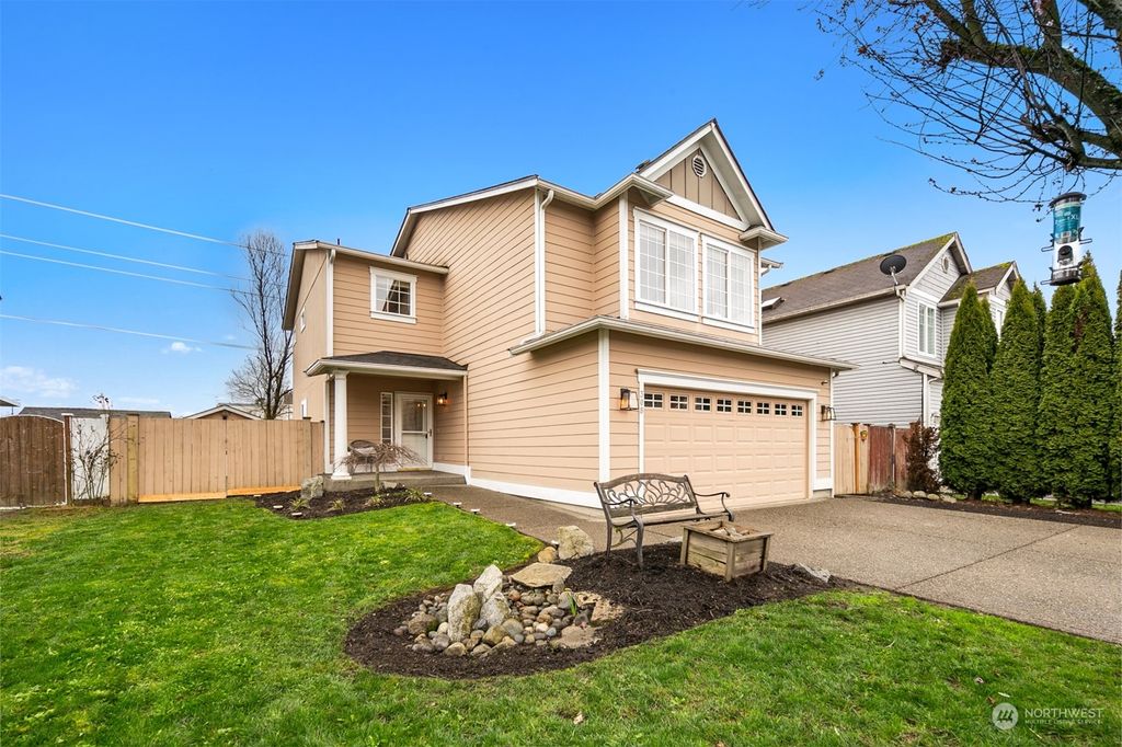 Photo of 308 Junction Boulevard, Algona, WA 98001 (MLS # 2266693)