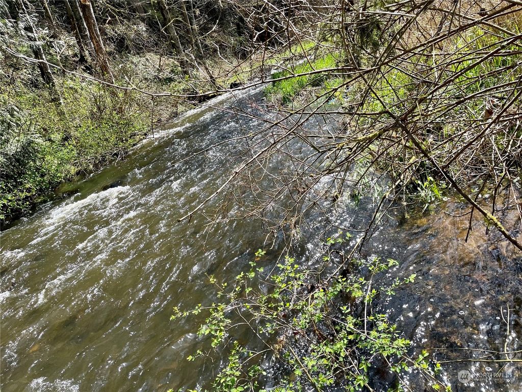 Photo of 40050 226th Avenue SE, Enumclaw, WA 98022 (MLS # 2058262)