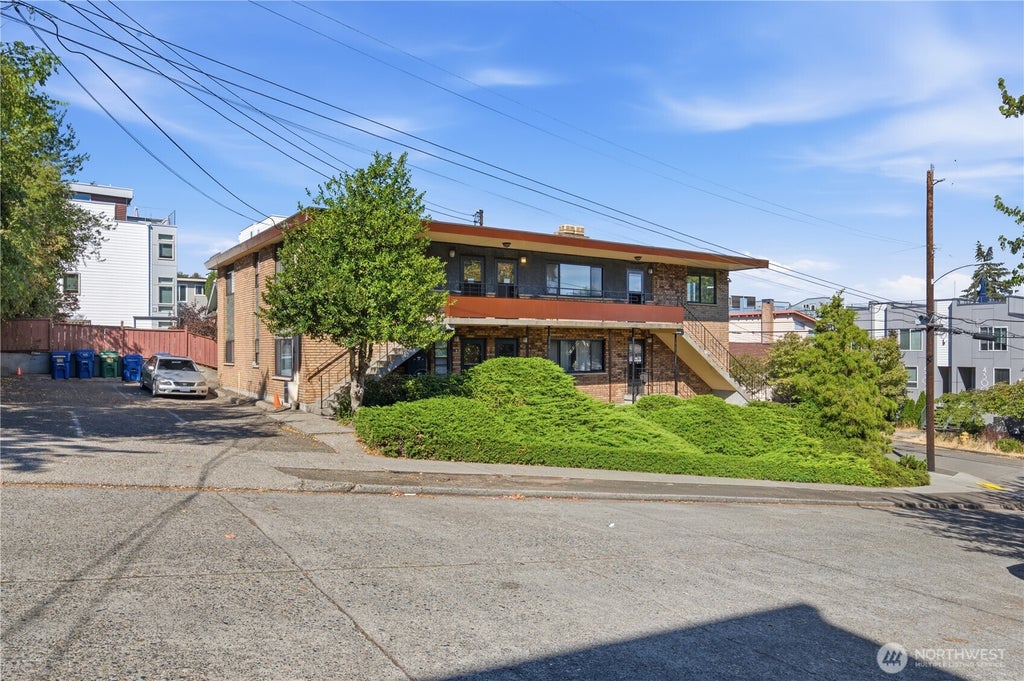 Photo of 4301 Whitman Avenue N, Seattle, WA 98103 (MLS # 2580702)
