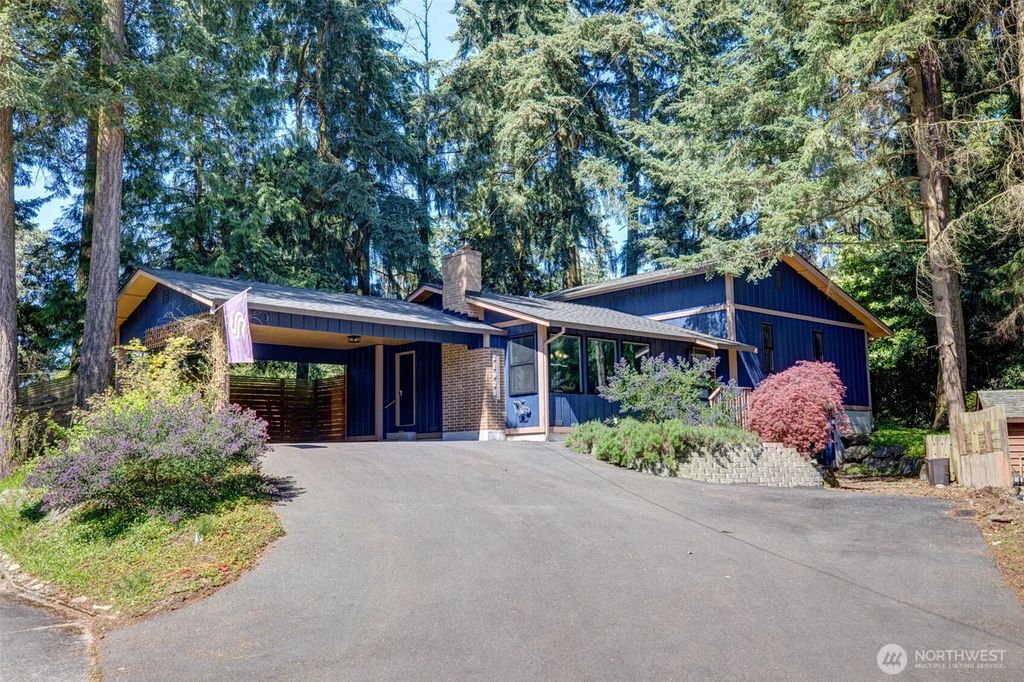 Photo of 21921 34th Avenue S, SeaTac, WA 98198 (MLS # 2362887)