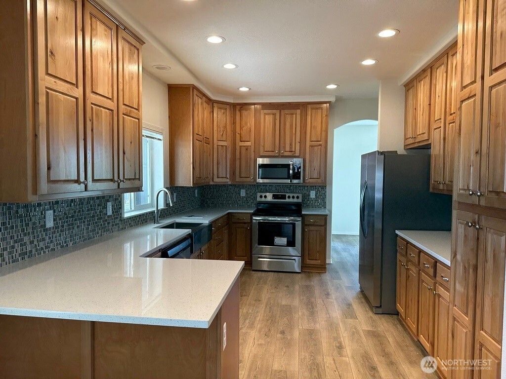 Photo of 2101 S 324th Street #228, Federal Way, WA 98003 (MLS # 2405482)