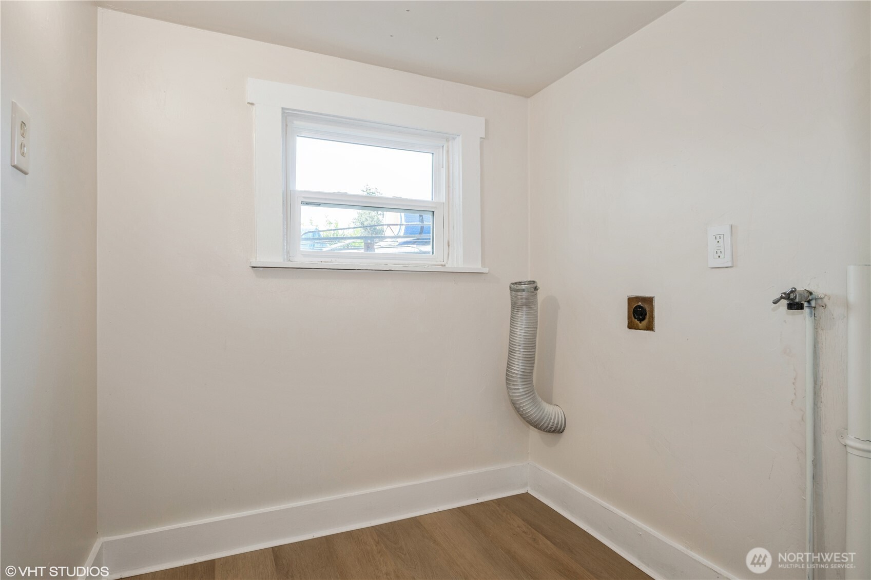 Centralia, Washington 98531, United States, 2 Bedrooms Bedrooms, ,1 BathroomBathrooms,Residential,Active,123814