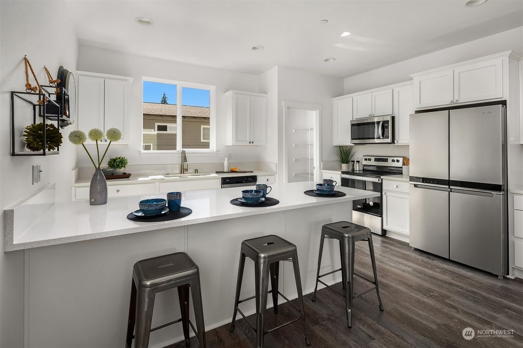 Photo of 18124 1st Place SW #(A2), Normandy Park, WA 98166 (MLS # 2041034)