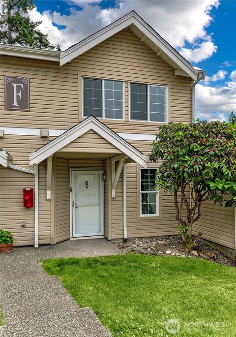 Photo of 2100 S 336th Street #F4, Federal Way, WA 98009 (MLS # 2548682)