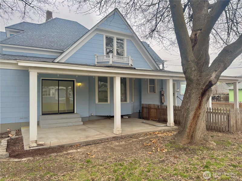 250 W Sixth Street