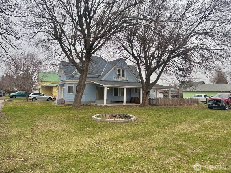 250 W Sixth Street