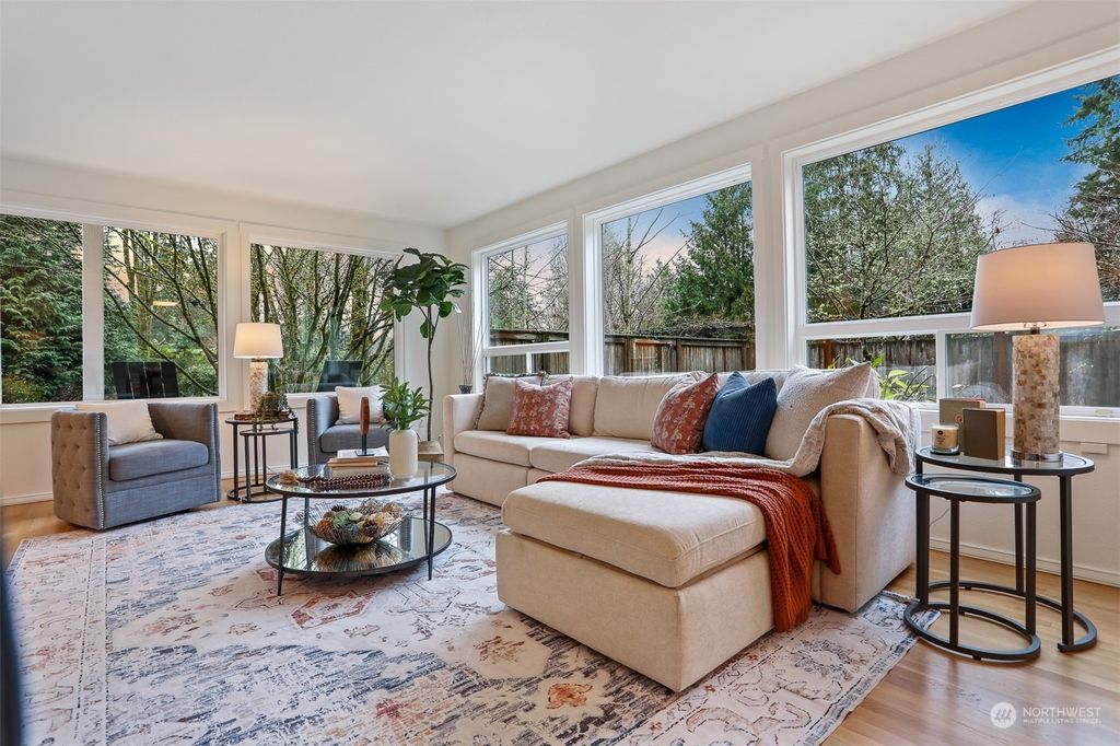 Photo of 16204 SE 24th Street, Bellevue, WA 98008 (MLS # 2316970)