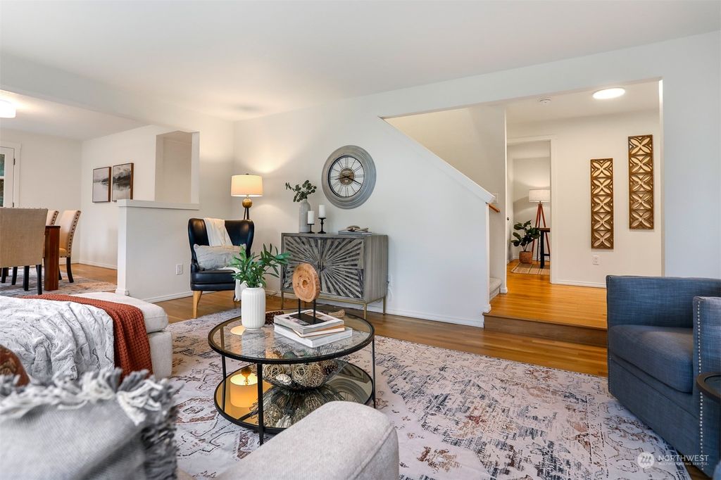 Photo of 16204 SE 24th Street, Bellevue, WA 98008 (MLS # 2316970)