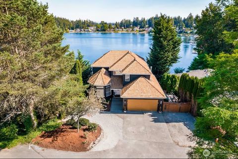 32 Lake Louise Drive SW Lakewood WA 98498
