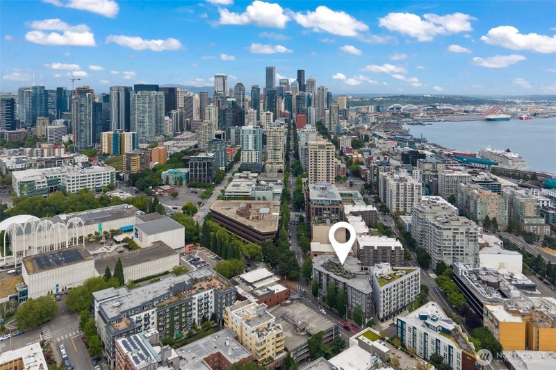 159 Denny Way 313