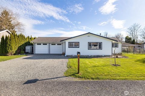 Photo of 305 Baker Street, Everson, WA 98247 (MLS # 2516234)
