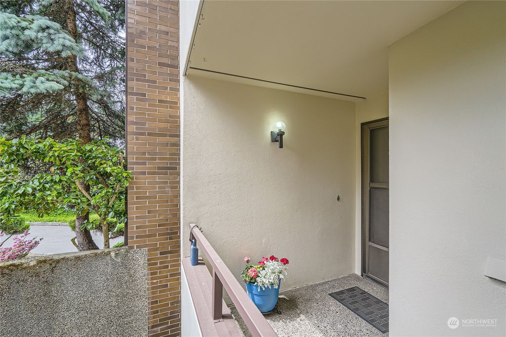 Photo of 10923 Glen Acres Drive S #B, Seattle, WA 98168 (MLS # 2076331)