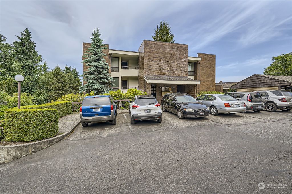 Photo of 10923 Glen Acres Drive S #B, Seattle, WA 98168 (MLS # 2076331)