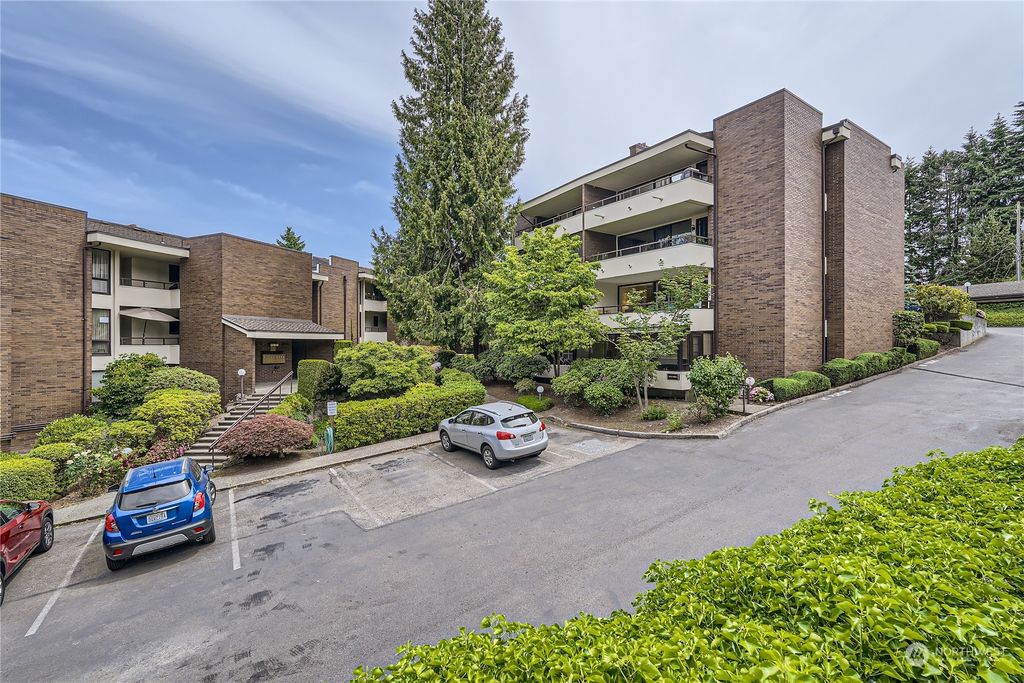 Photo of 10923 Glen Acres Drive S #B, Seattle, WA 98168 (MLS # 2076331)