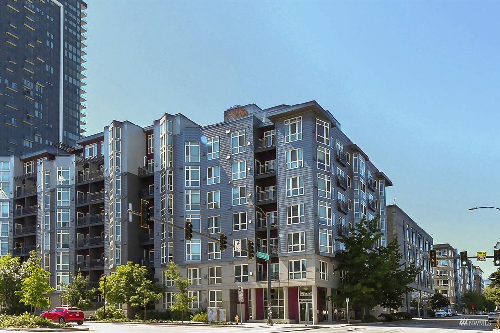 Photo of 699 John Street #304, Seattle, WA 98109 (MLS # 1989975)