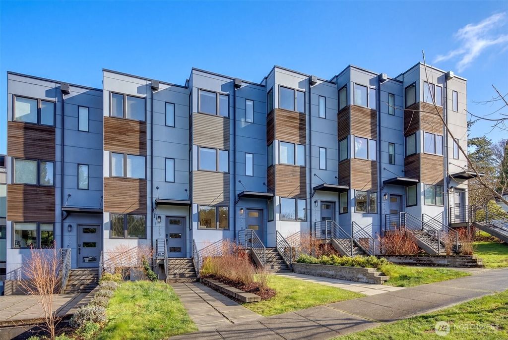 Photo of 4274 NE 50th Street, Seattle, WA 98105 (MLS # 2509101)